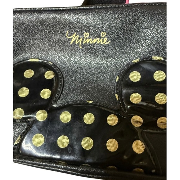 Dani by Danielle Nicole Minnie Mouse Crossbody Handbag Black Bow Bag Charm - Picture 2 of 8